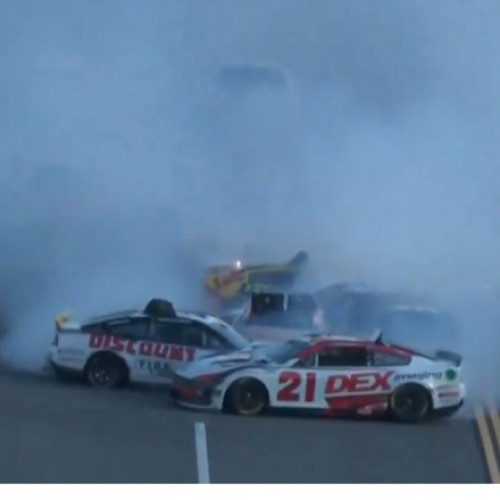 Accident uriaș la Talladega: 28 de vehicule implicate într-o coliziune catastrofală