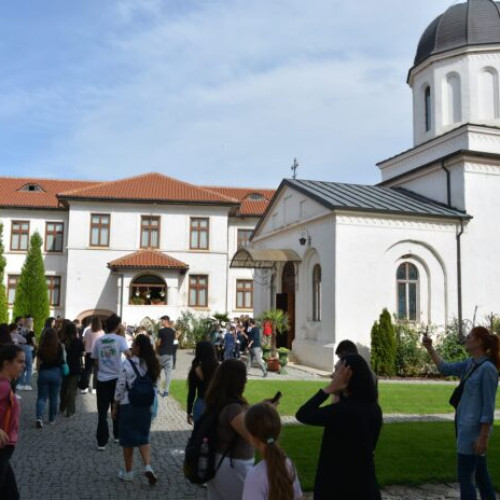 Tinerii giurgiuveni descoperă istoria locală în primul tur ghidat