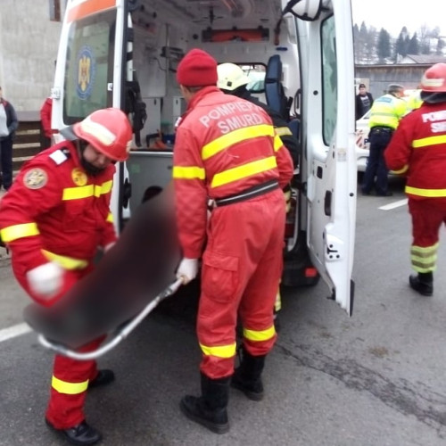 Accident rutier la Paltinoasa: două vehicule avariate și un pieton rănit
