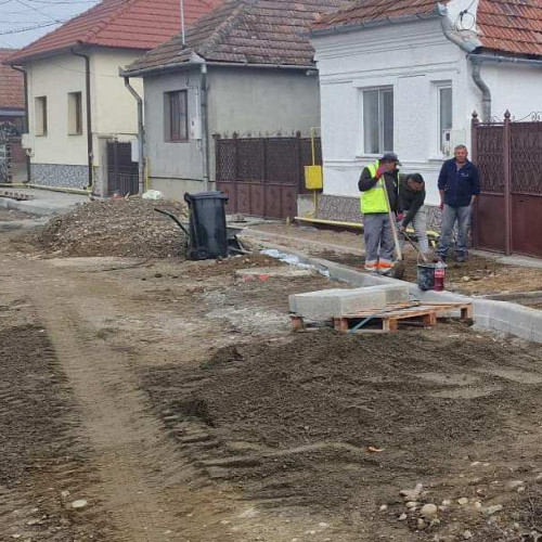 Primăria Teiuș anunță progresul lucrărilor de modernizare a străzilor