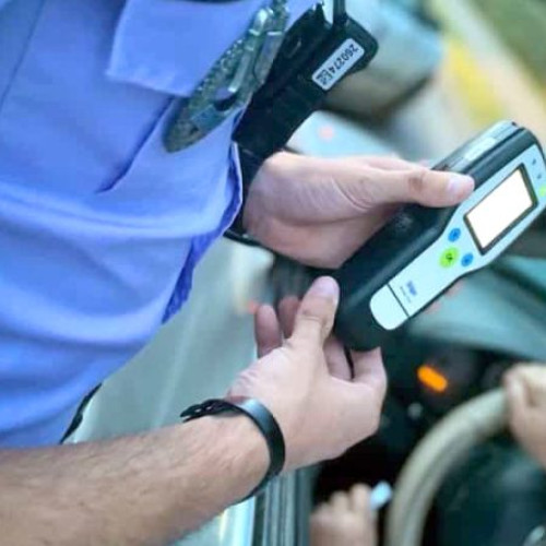 Tânărul prins de poliție pentru conducerea sub influența substanțelor interzise