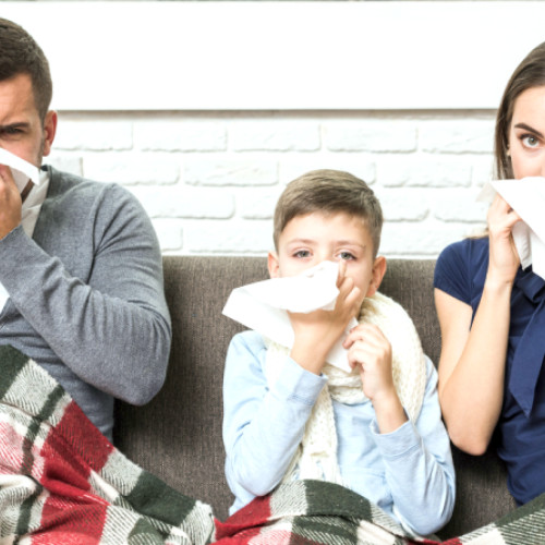 Europa se pregătește pentru o posibilă "tripledemie" în această toamnă