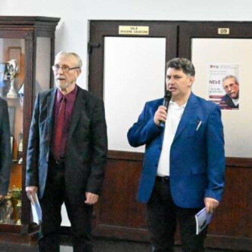 Nicolae Viziteu expune la Primăria Vaslui, sărbătorind 50 de ani de carieră