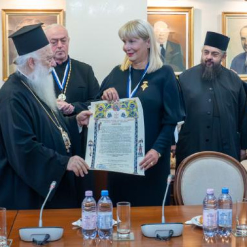 Rectorul Universității de Medicină și Farmacie "Iuliu Hațieganu" din Cluj-Napoca, distins cu Ordinul "Sfântul Apostol Pavel"