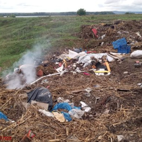 Amenda de 50.000 lei pentru o primărie din Botoșani din cauza deșeurilor abandonate