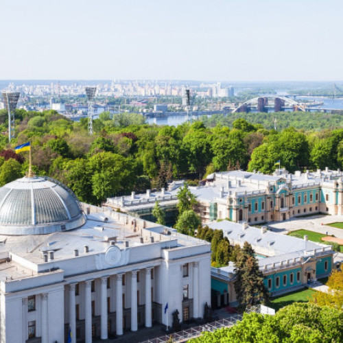 Parlamentul ucrainean aprobă creșterea substanțială a impozitelor pentru finanțarea armatei