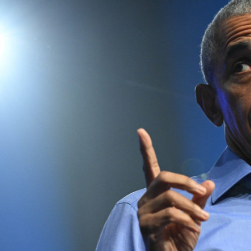 Barack Obama îndeamnă bărbații de culoare să o susțină pe Kamala Harris în campania electorală