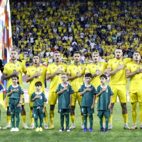 Mircea Lucescu debutează cu succes la naționala României