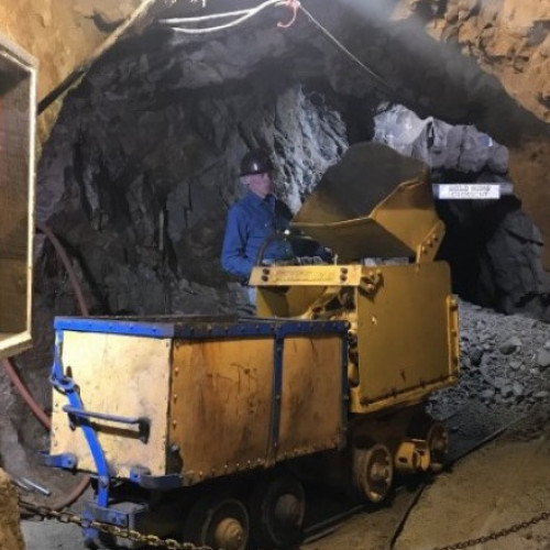 12 persoane salvate dintr-o fostă mină de aur în Colorado, SUA