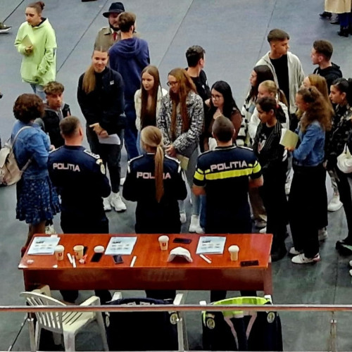 Bursa locurilor de muncă pentru tineri, cu sprijinul poliției și al agențiilor locale