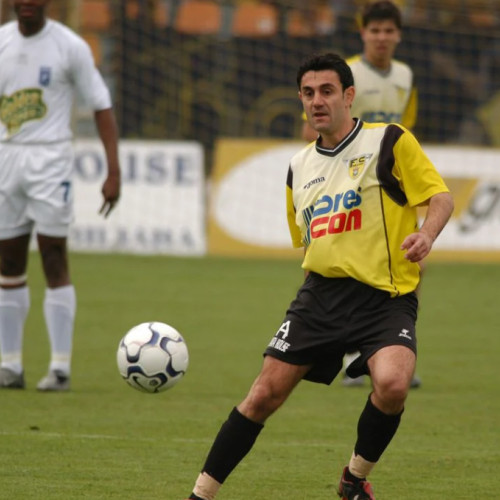 Mihai Stere, fost fotbalist legendă, își amintește de cariera sa colorată și de întâmplările din fotbalul românesc