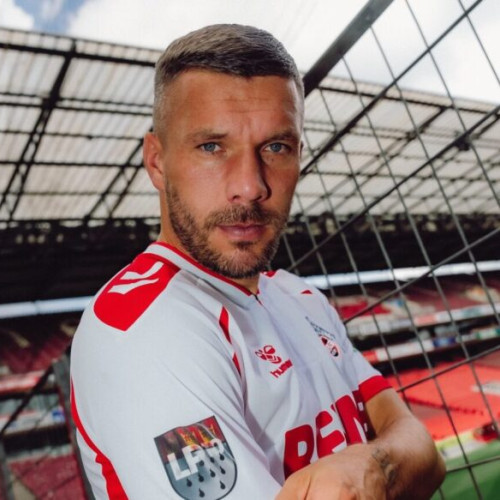 Un fan polonez a fost înjunghiat înainte de meciul lui Lukas Podolski