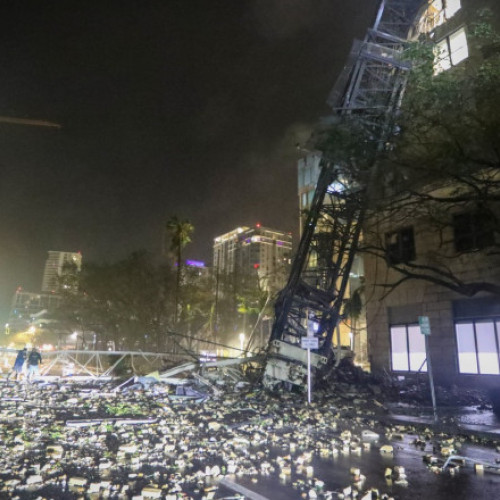 Uraganul Milton lasă peste două milioane de locuințe fără electricitate în Florida