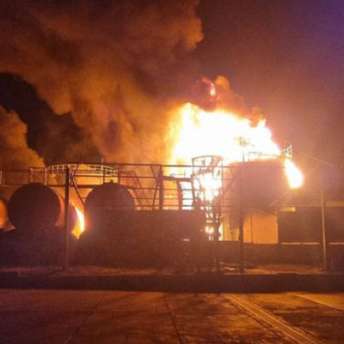 Ucraina lovește un depozit de combustibil în regiunea Lugansk