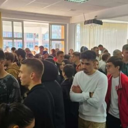 Bursa locurilor de muncă din Vaslui atrage 925 de participanți