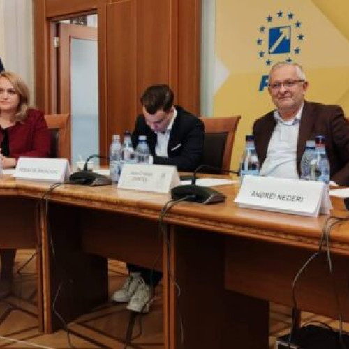 Helena Raicu, secretar general al PNL Sector 3, participă la Clubul Elevilor Liberali al PNL București