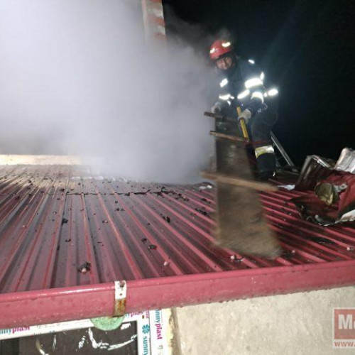 Incendiu în localitatea Ionășeni: O casă a fost salvată de pompieri