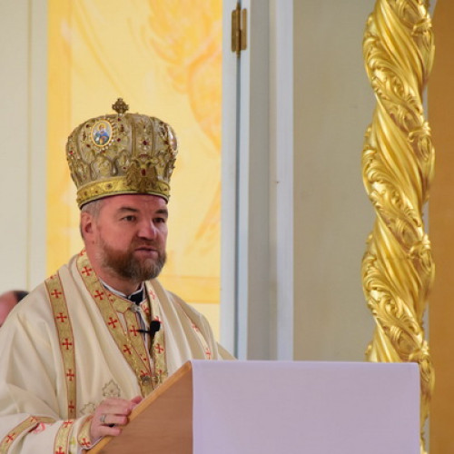 Episcopul Vasile Bizau împlinește 55 de ani