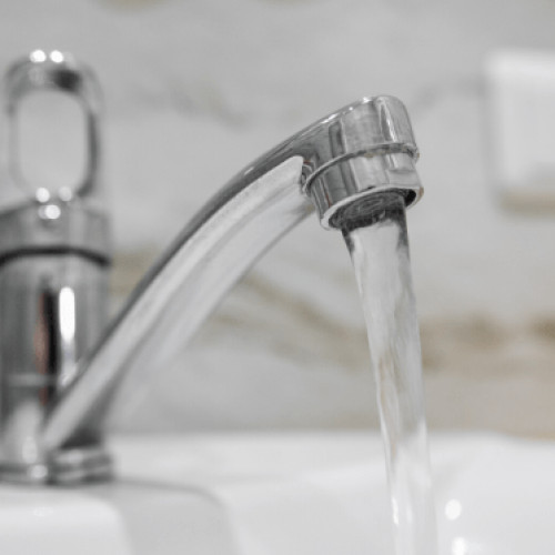 Compania Apa Brașov anunță întreruperea furnizării apei pentru igienizarea rezervorului Pajistei