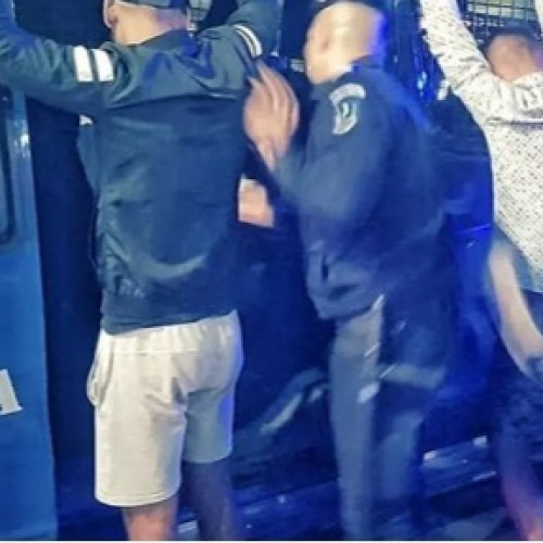 Jandarm reține un tânăr suspect în Centrul Vechi din Botoșani