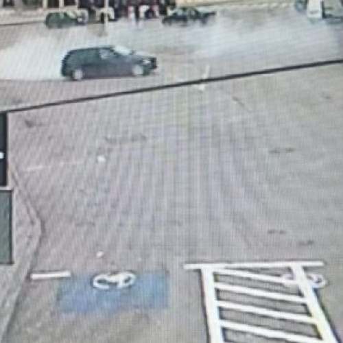 Șofer din Botoșani prins în timp ce făcea drifturi cu un BMW