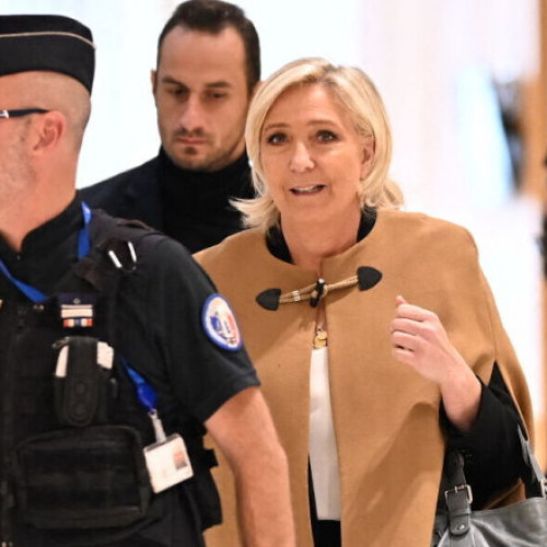 Marine Le Pen în proces de corupție la tribunalul din Paris