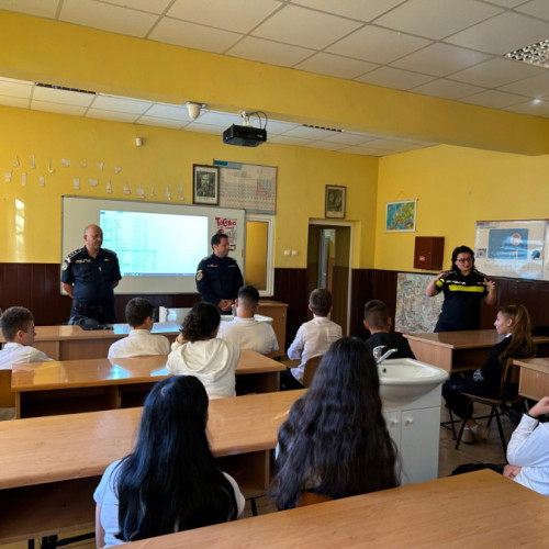Activitate educațională împotriva violenței la Școala Gimnazială Nr. 1 din Grivița