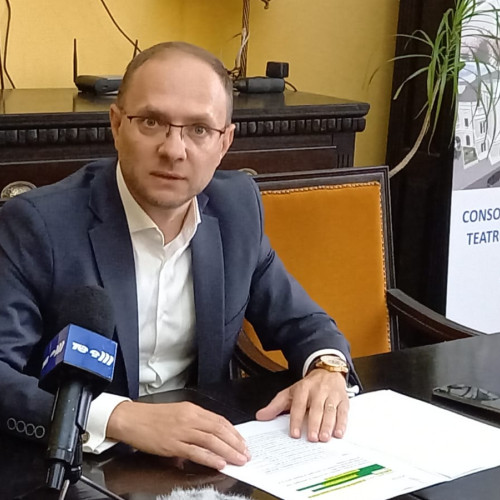 Primarul Cosmin Andrei își menține poziția privind mutarea romilor din Centrul Vechi