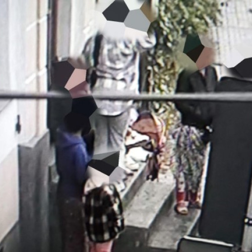 Trei femei sancționate pentru aruncarea cojilor de semințe în Centrul Istoric