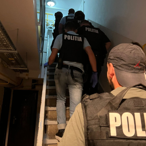 O femeie din Botoșani a fost reținută pentru furturi