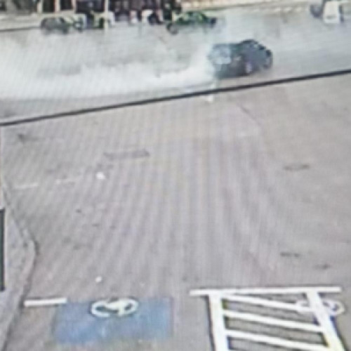 Incident cu un BMW în parcarea din Botoșani: șofer amendat după drifturi