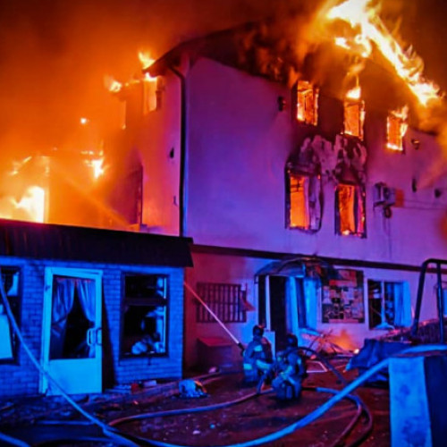 Bombardamentele rusești ucid o femeie și rănesc 16 oameni în Mykolaiv