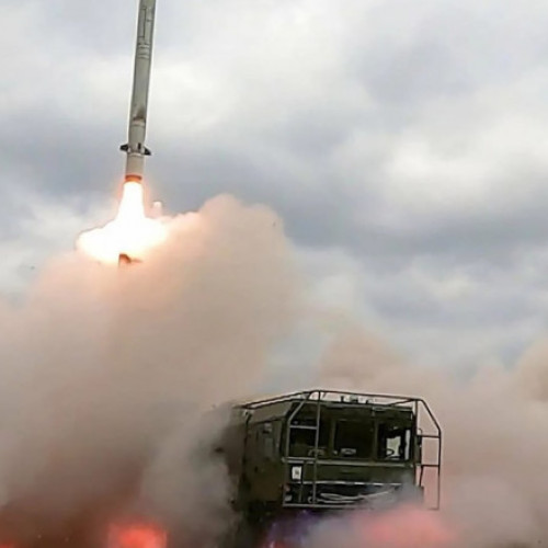 Rusia intenționează să lanseze peste 100 de rachete balistice pe lună