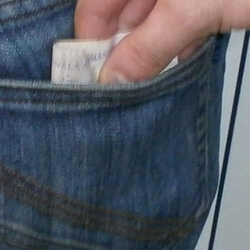 Sfaturi pentru prevenirea furturilor din buzunare în Botoșani