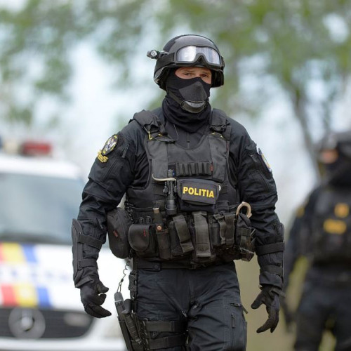 Percheziții în județele Vrancea, Bacău și Galați pentru combaterea traficului de droguri