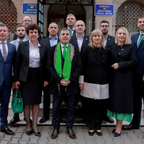 Candidatii Forta Dreptei Vrancea au depus astazi dosarele pentru alegerile parlamentare
