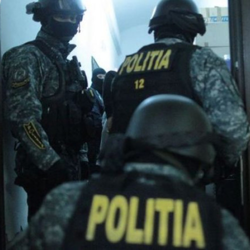 Individ ridicat de DIICOT după coruperea sexuală a unei minore din Suceava