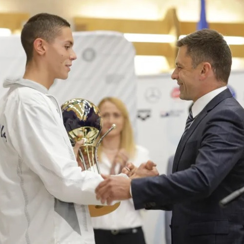 Dovada jafului din bani publici la Federația Română de Canotaj