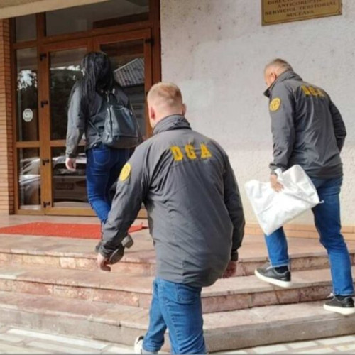 Angajări suspecte la Spitalul Rădăuți. Fostul manager și directorul medical, duși la DNA