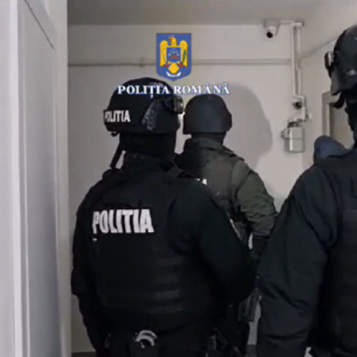 Procurorii DIICOT și polițiștii efectuează 120 de percheziții în lupta împotriva traficului de droguri și contrabandei