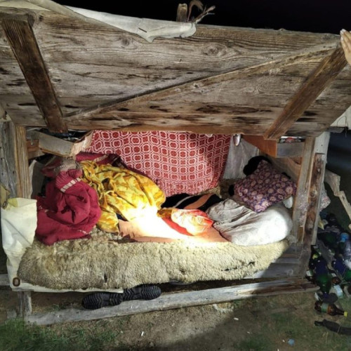 Proprietarul unei ferme din Covasna racola oameni fără adăpost