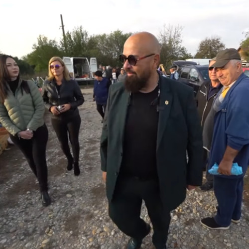 Cristian Popescu Piedone, întâlnire cu locuitorii de la Târgul de la Clejani