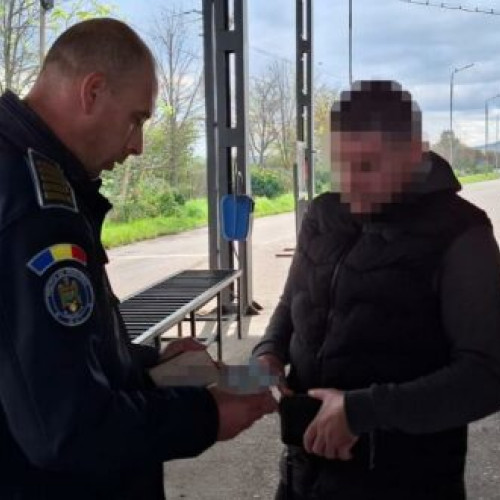 Un cetățean moldovean încercând să intre în România cu un document fals