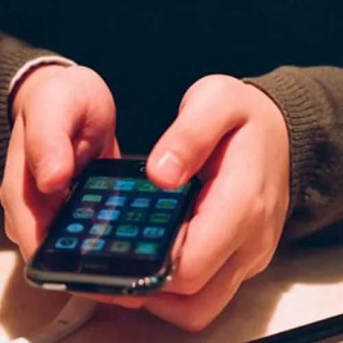 Crește utilizarea primului chatbot juridic gratuit din România, Lawren.ai