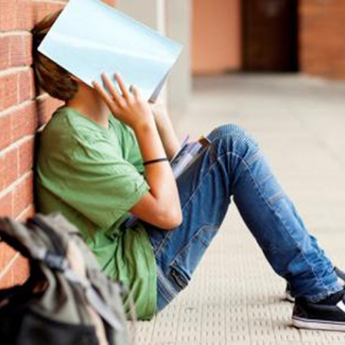 23.147 de elevi abandonează anual școala în România