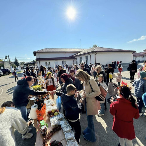 Târgul de toamnă din Răzvad a strâns fonduri pentru secția de recuperare neuromotorie