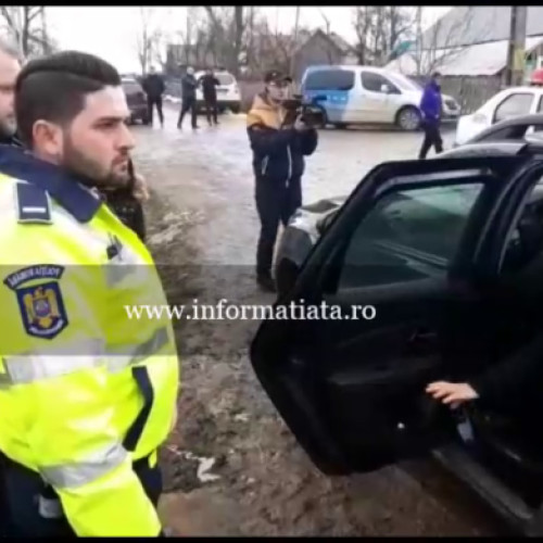 Opt copii, luați cu poliția dintr-o locuință insalubră