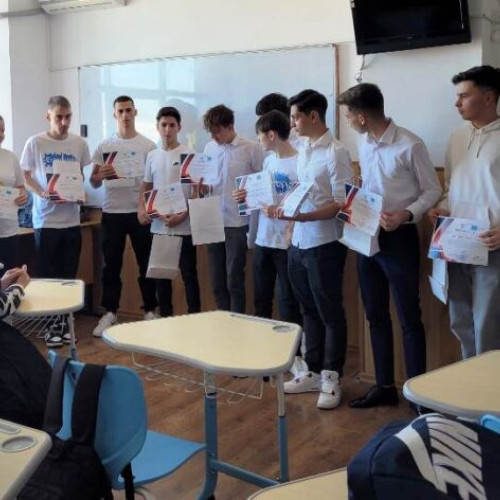 Zece elevi de la Colegiul Tehnic Auto "Traian Vuia" din Focșani au împărtășit experiențele Erasmus din Franța