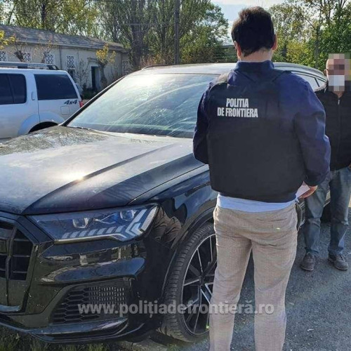 Peste 250 de autovehicule suspecte de furt depistate la frontierele României