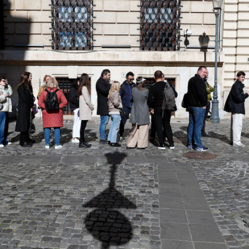 Peste 1,55 milioane de cetățeni au votat în primul tur al alegerilor prezidențiale din Moldova